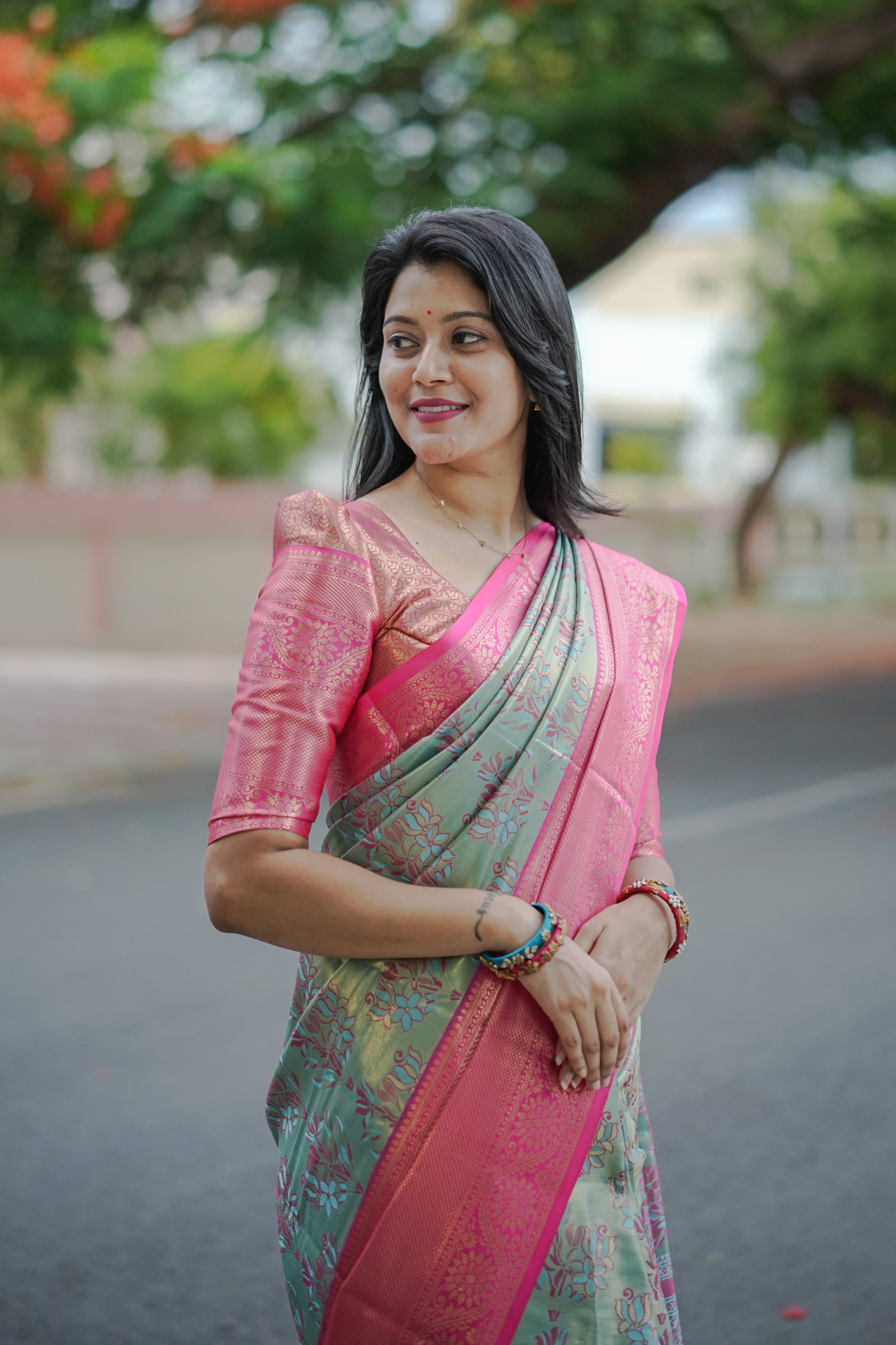 Elegant Soft Silk Saree – Green Body & Rani Pink Pallu