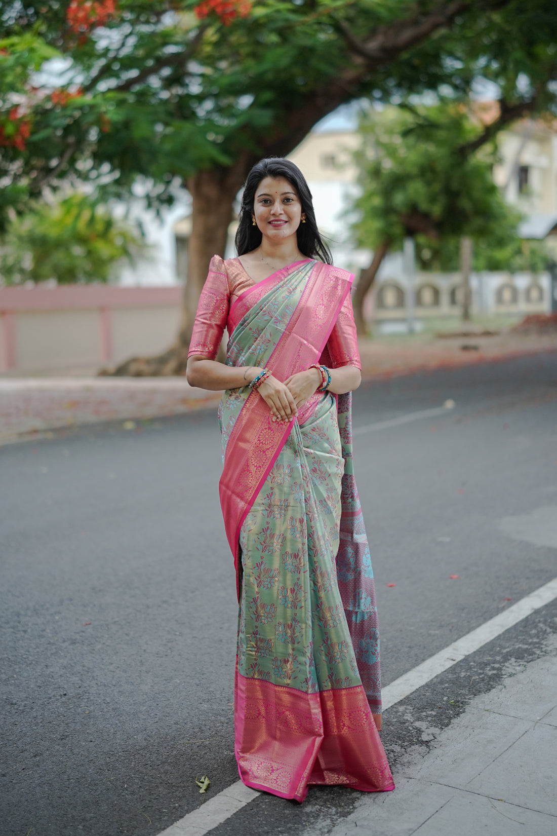 Elegant Soft Silk Saree – Green Body & Rani Pink Pallu