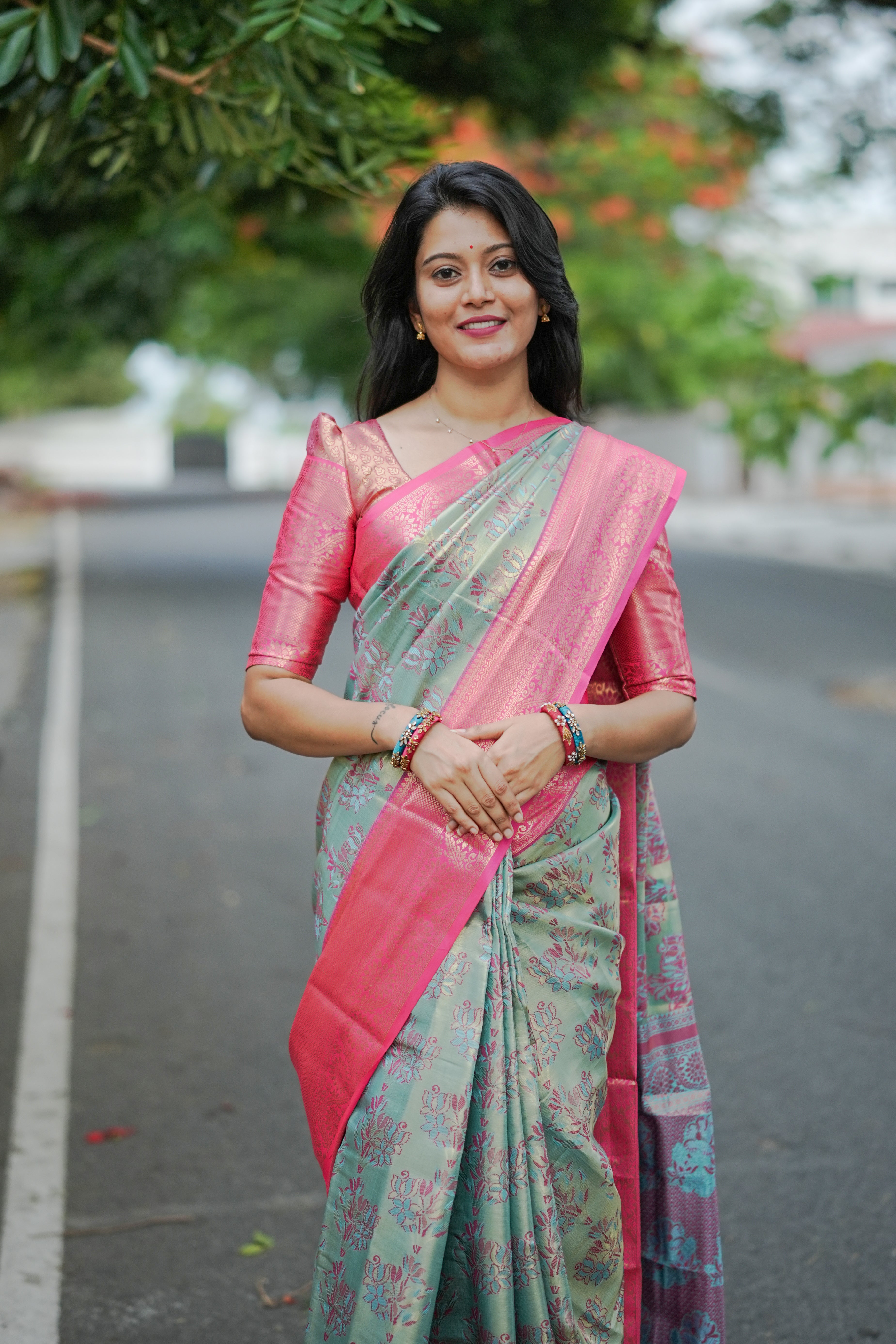 Elegant Soft Silk Saree – Green Body & Rani Pink Pallu