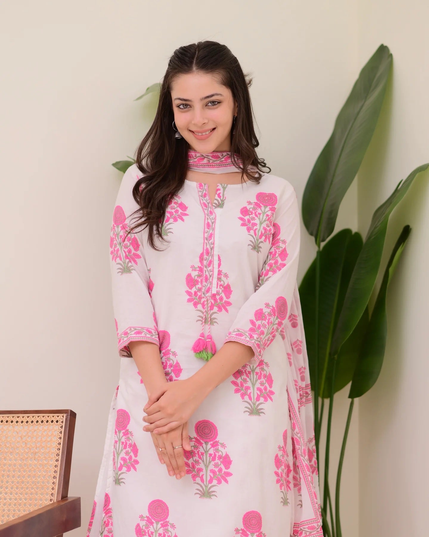 Graceful Floral Printed Kurti Set – Perfect for Festive & Casual Wear