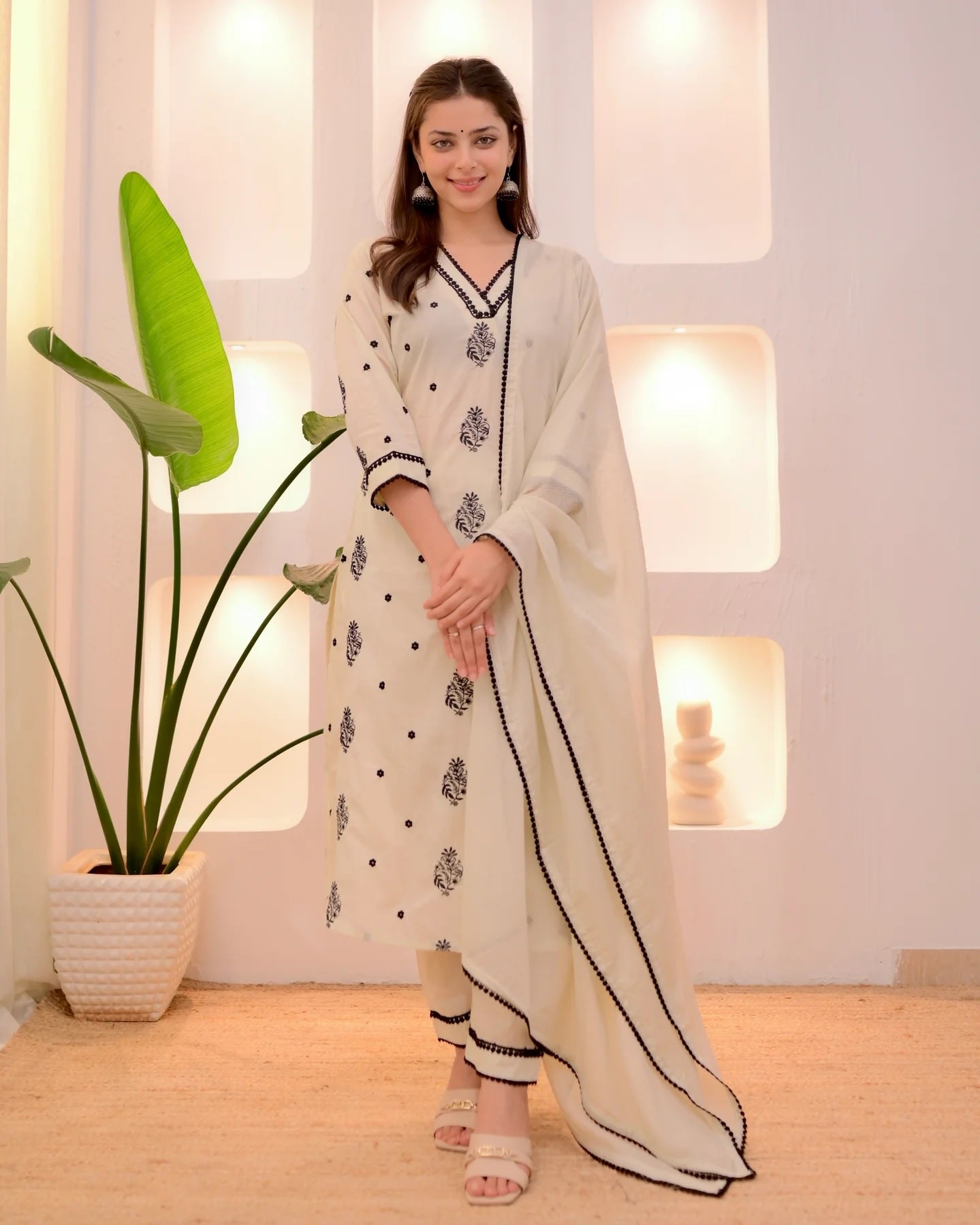 Elegant Cream Embroidered Kurti Pant Set with Dupatta