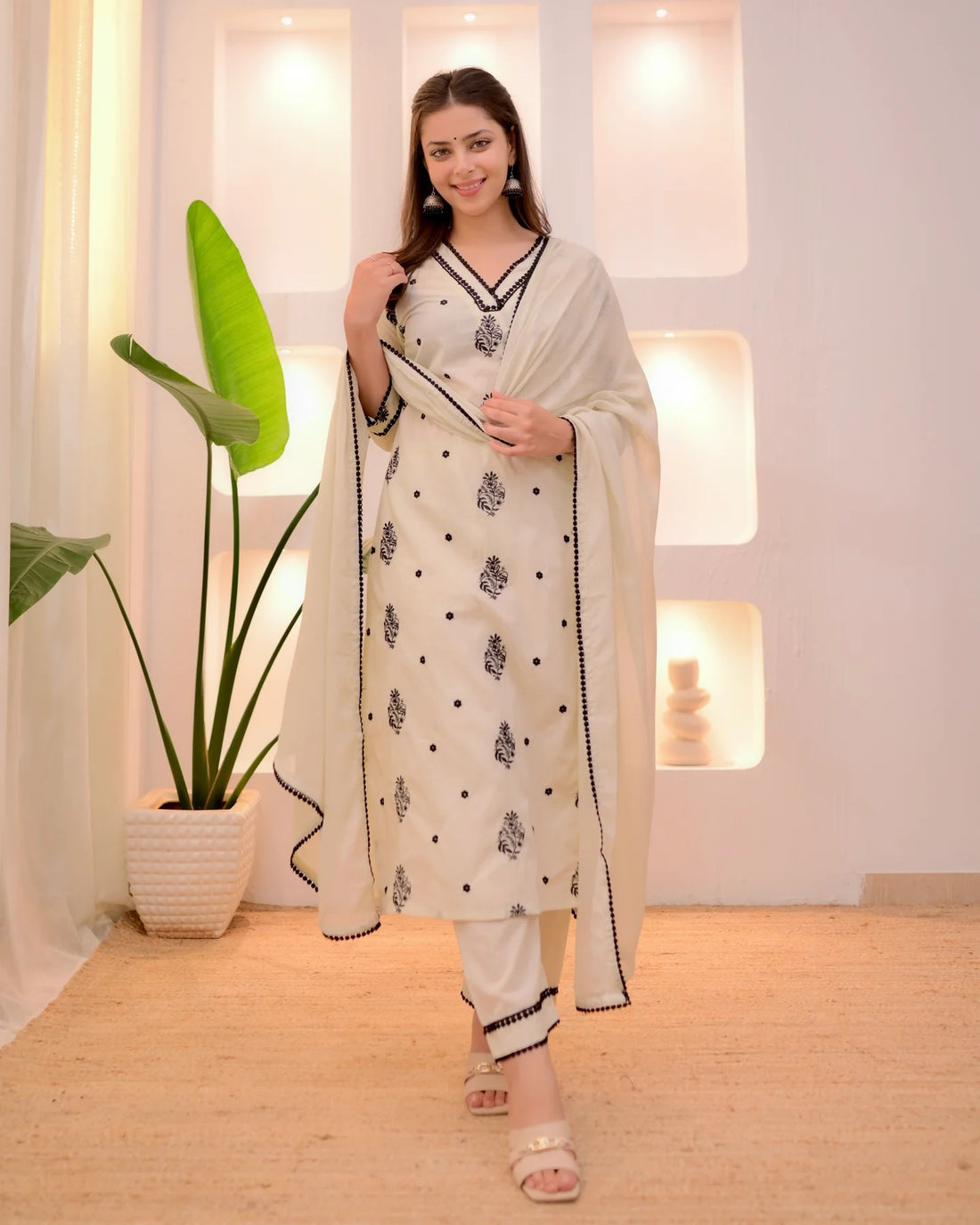 Elegant Cream Embroidered Kurti Pant Set with Dupatta