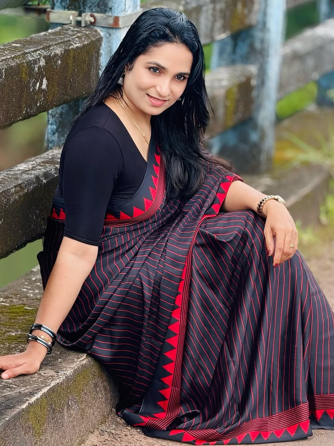 Black Red Striped Saree with Zigzag Border – Elegant Daily Wear