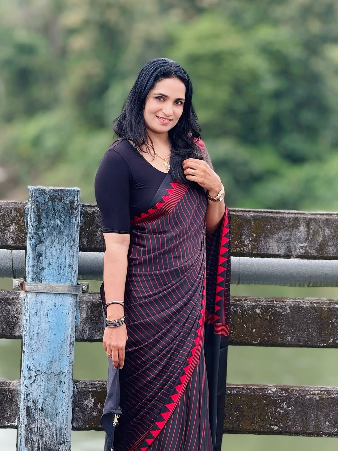 Black Red Striped Saree with Zigzag Border – Elegant Daily Wear
