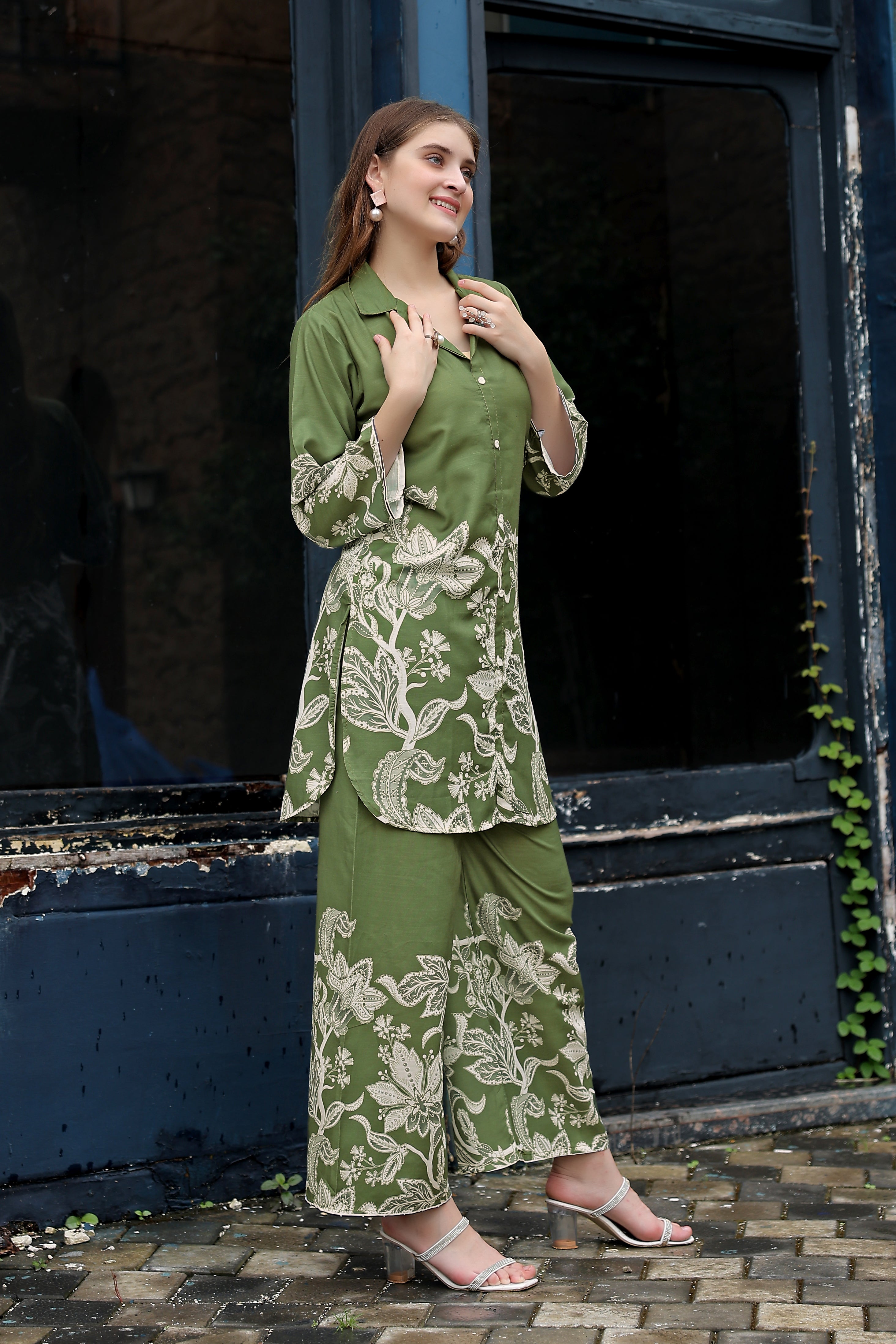 Elegant Mehndi Green Floral Printed Co-ord Set for Women