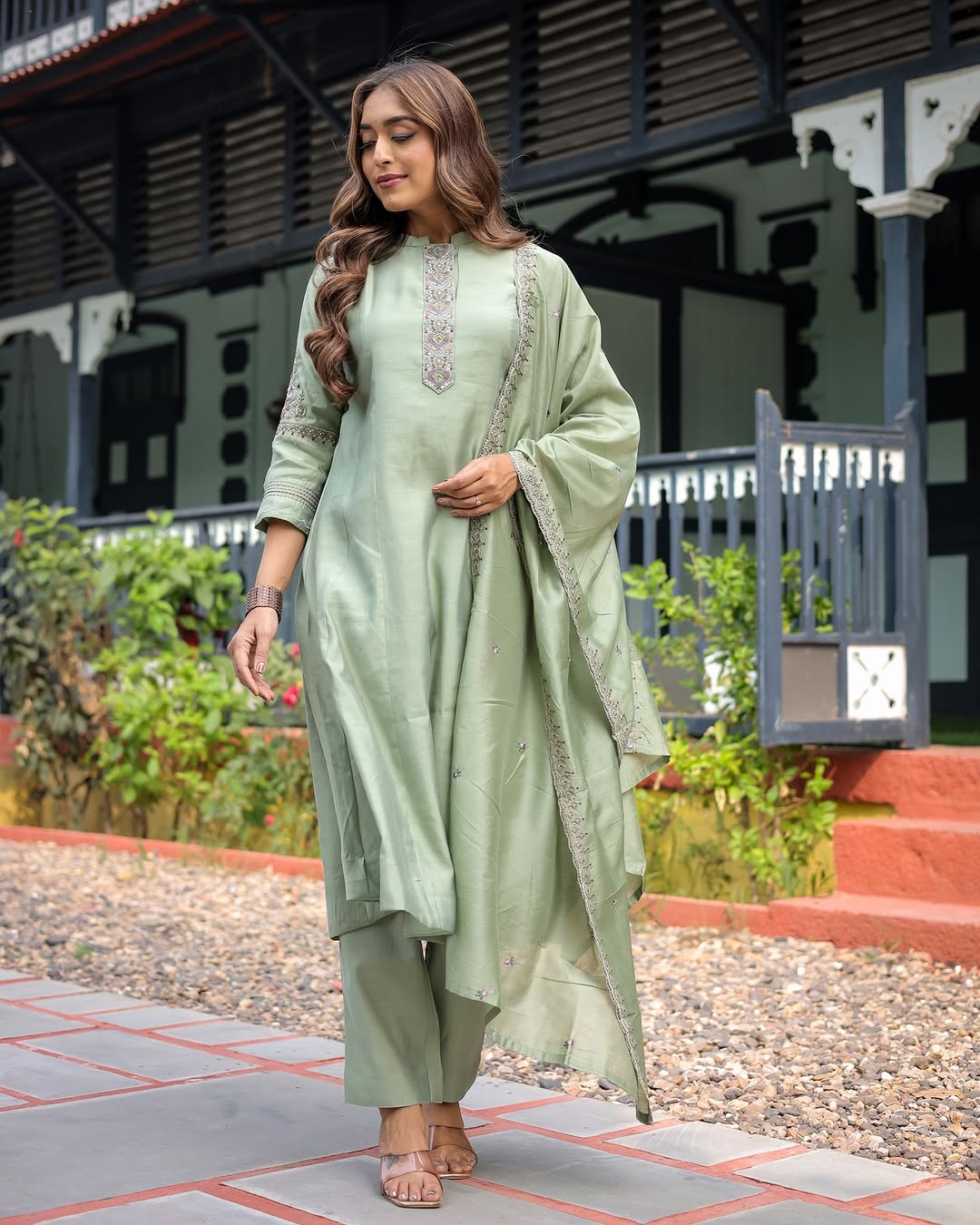 Elegant Pastel Green Embroidered Kurti Pant Set with Dupatta