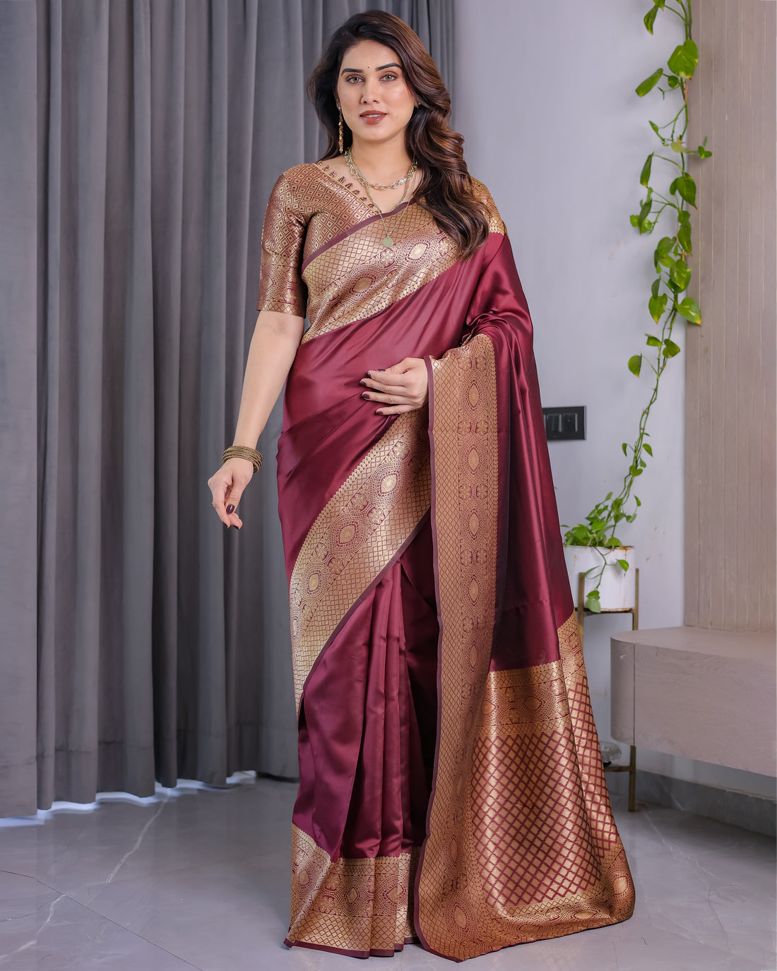 Kanchali Wine Gold Banarasi Look Saree