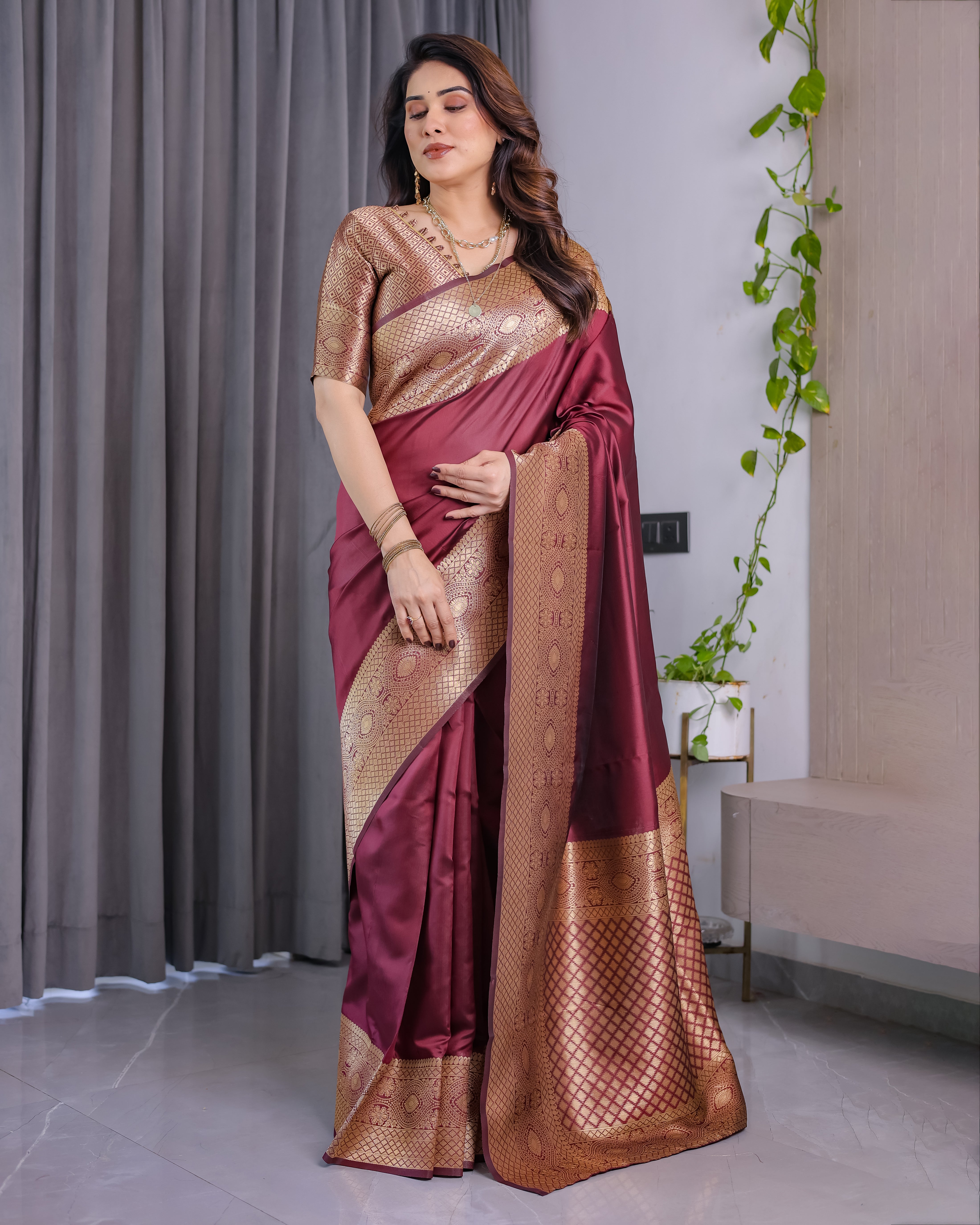 Kanchali Wine Gold Banarasi Look Saree
