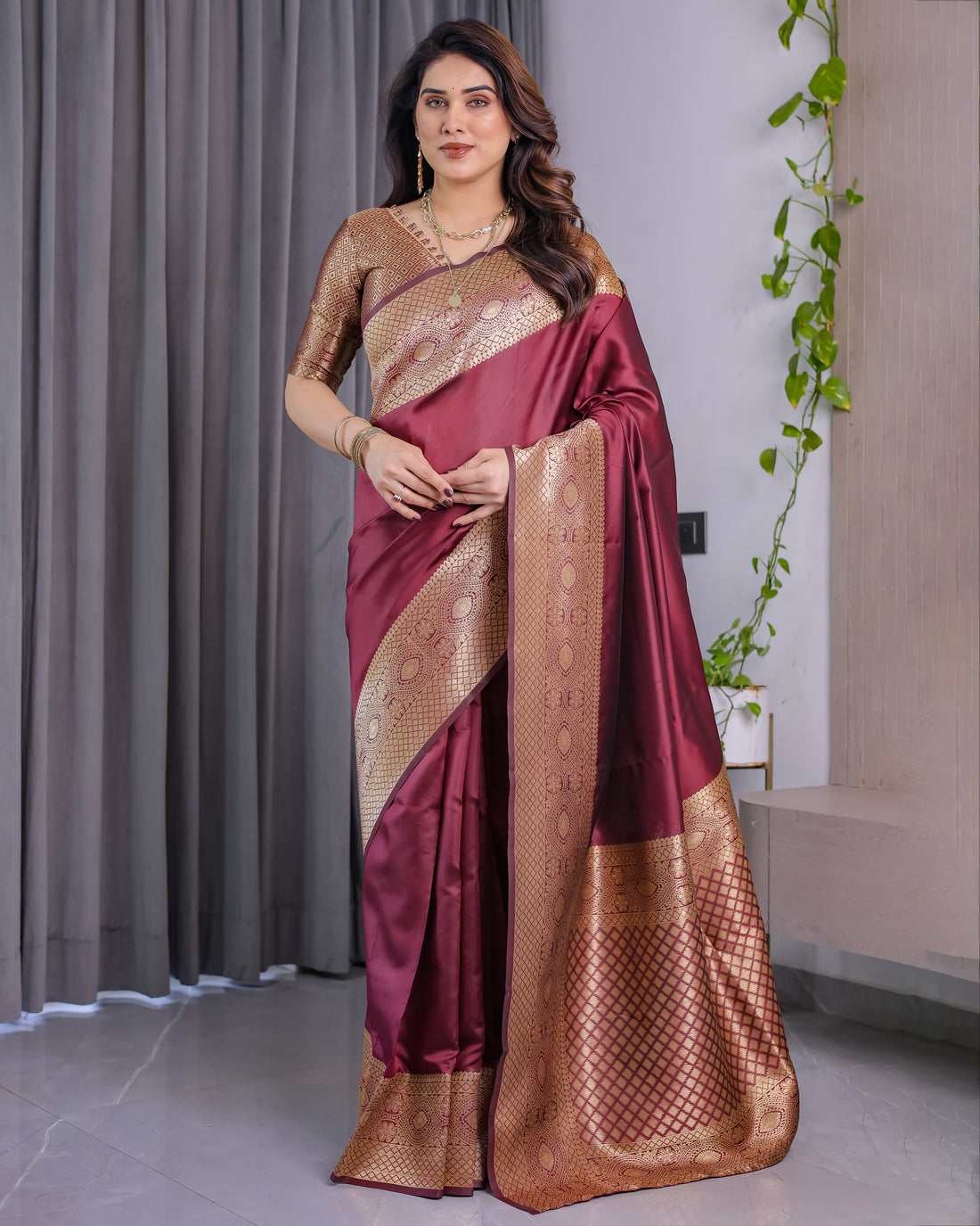 Kanchali Wine Gold Banarasi Look Saree