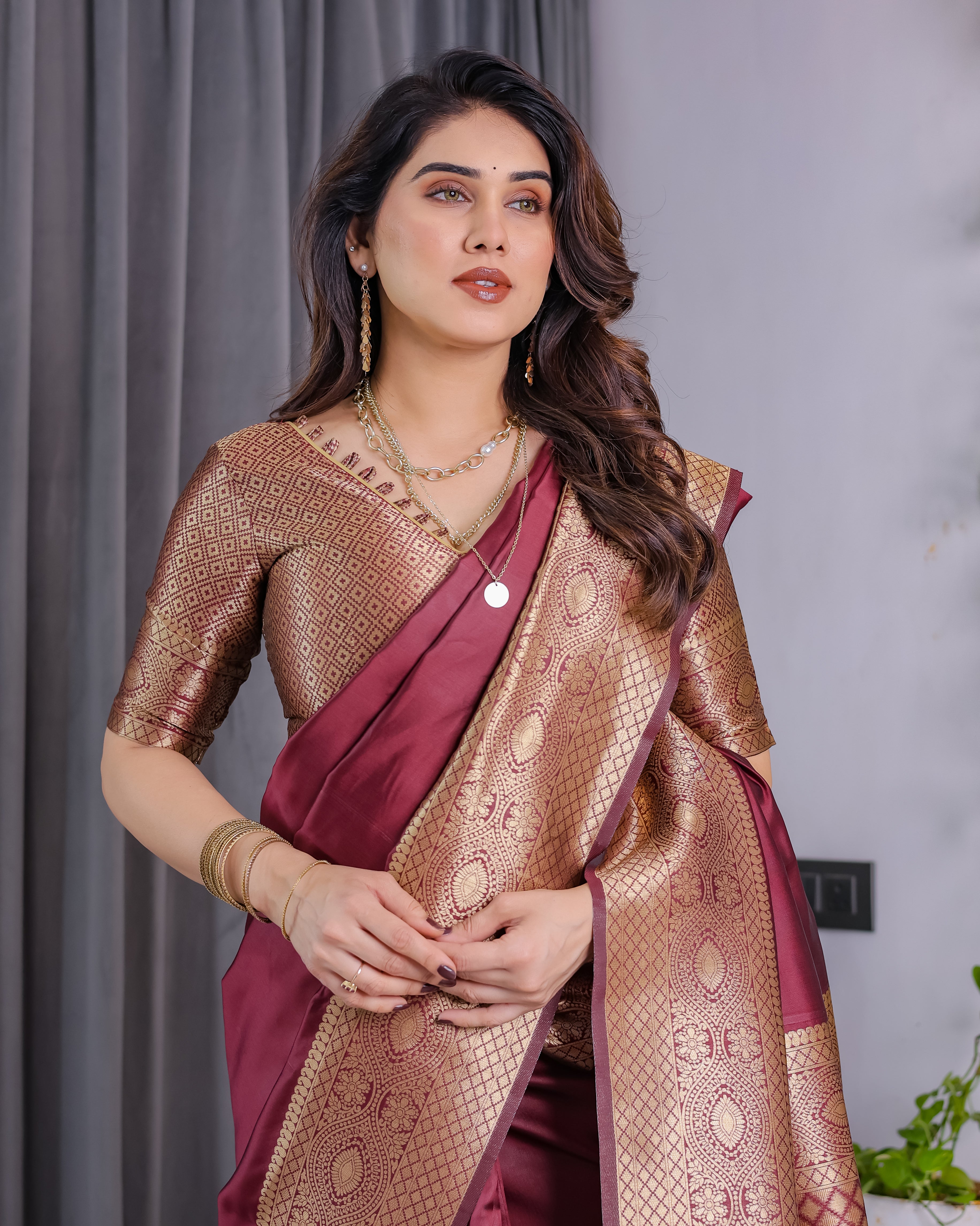 Kanchali Wine Gold Banarasi Look Saree
