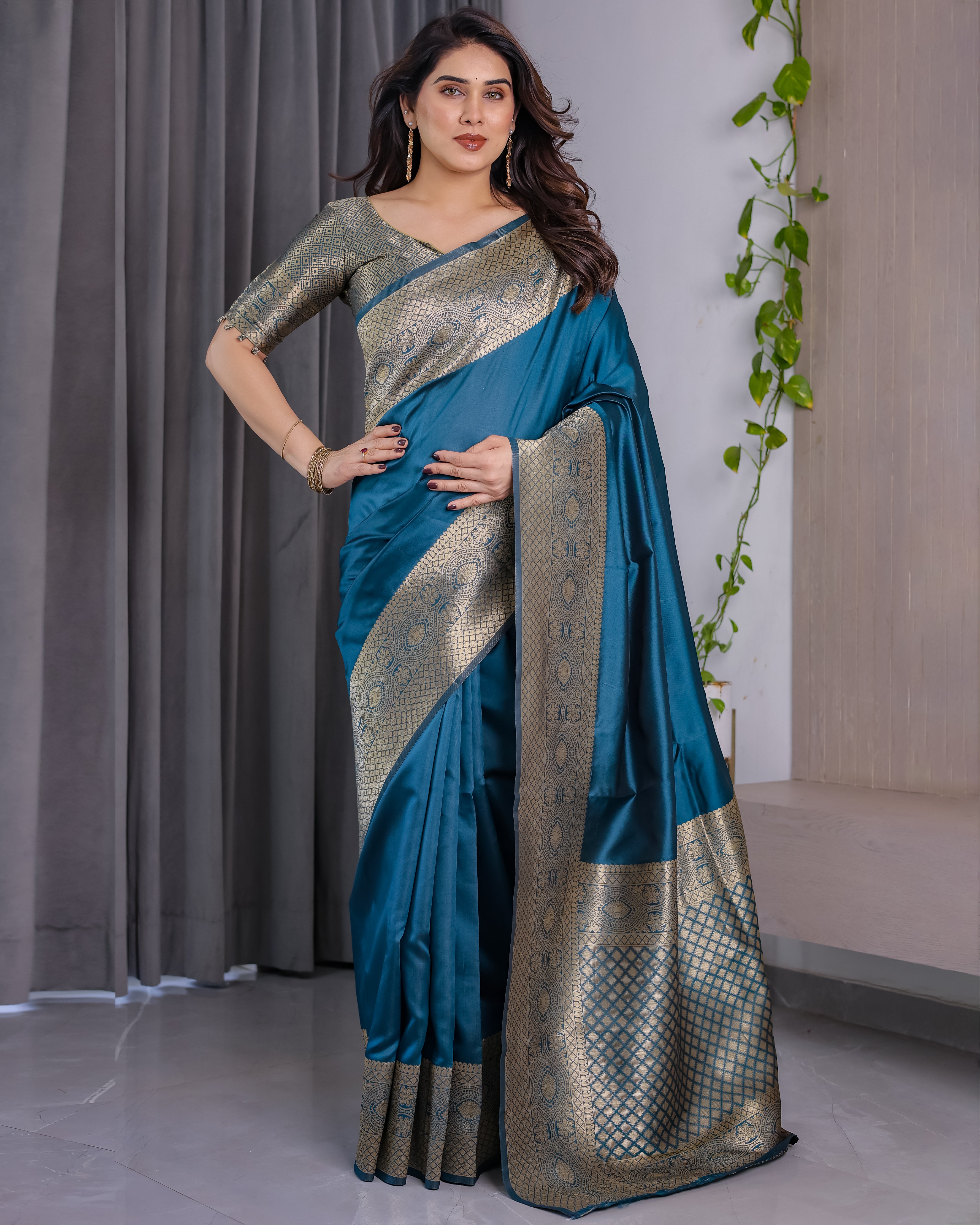 Kashmira Royal Blue Weaving Saree