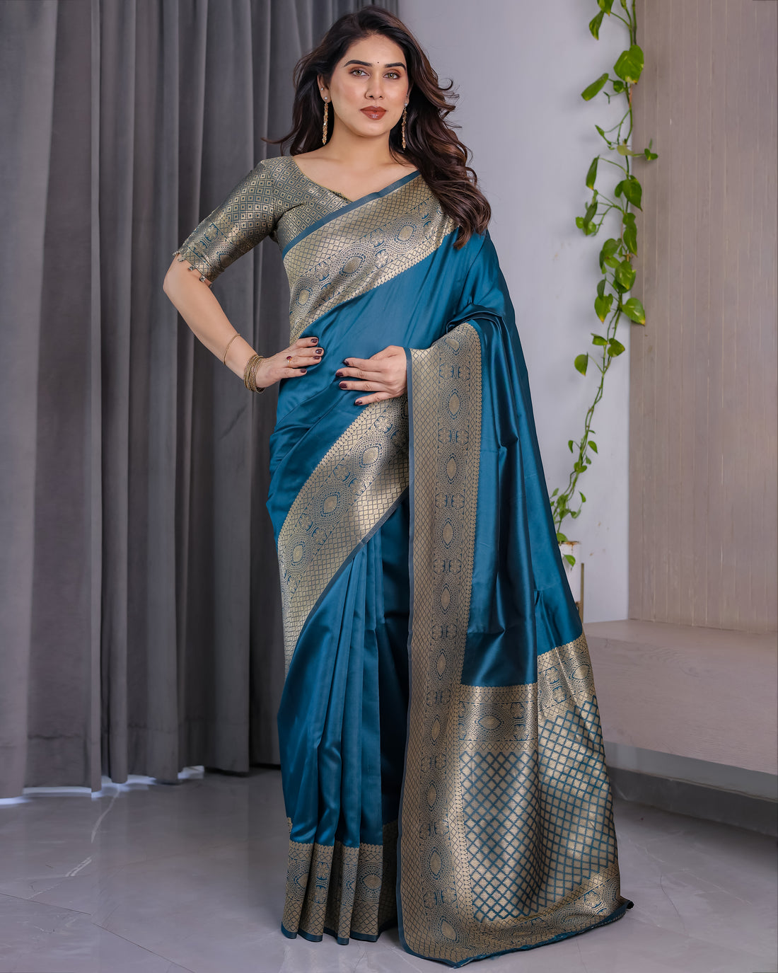 Kashmira Royal Blue Weaving Saree