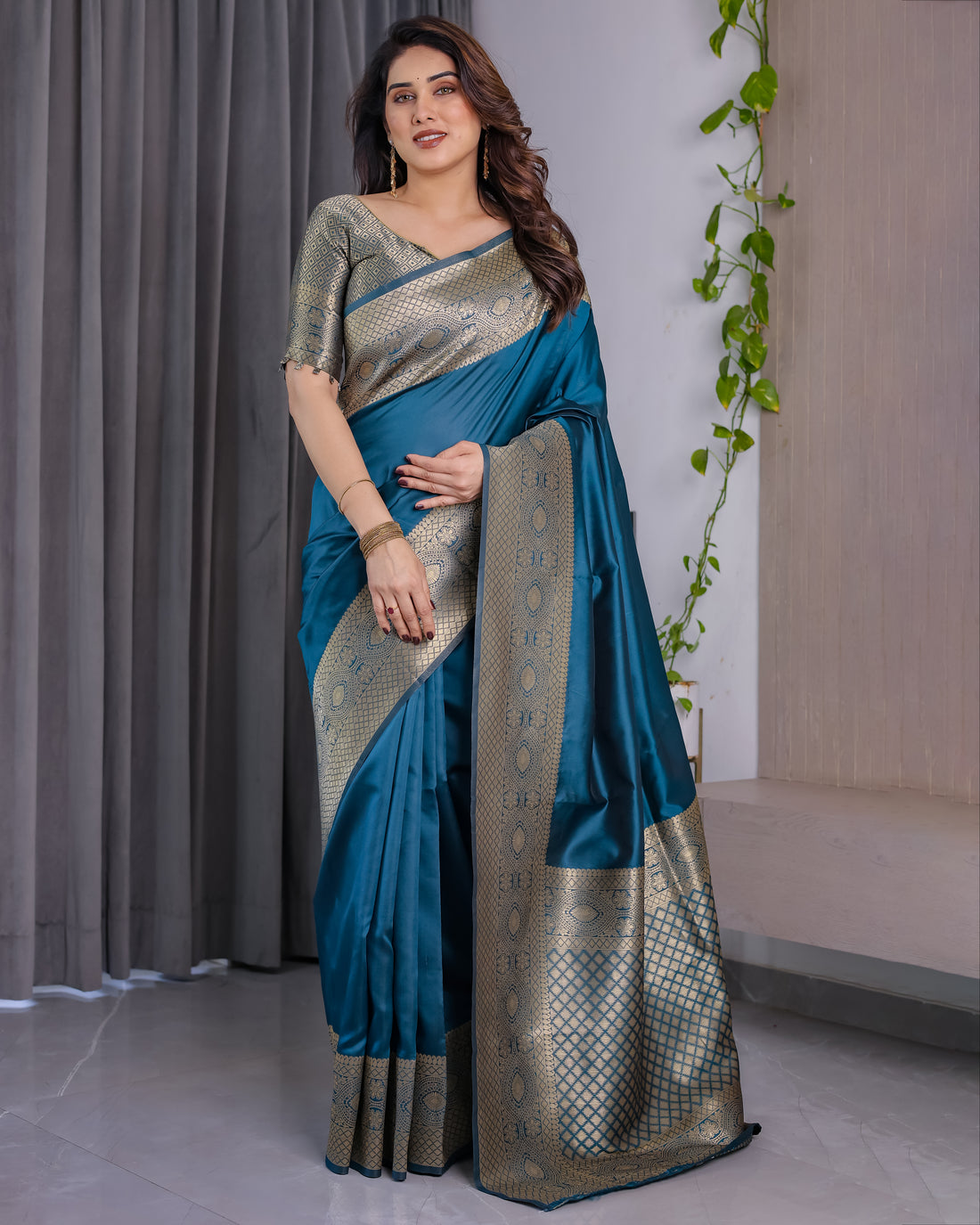 Kashmira Royal Blue Weaving Saree
