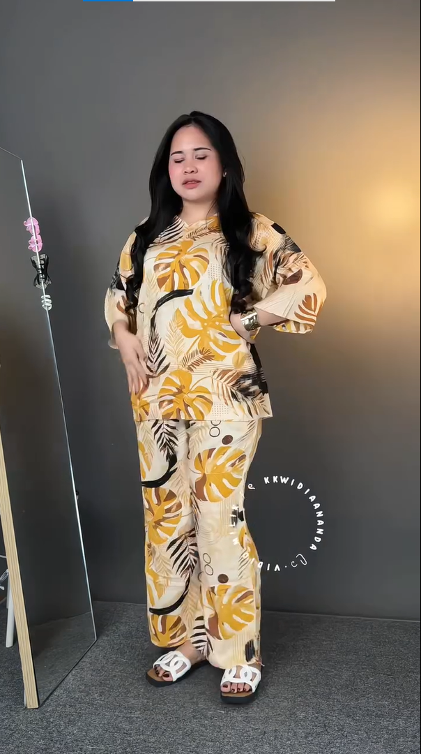 Women’s Tropical Leaf Printed Relaxed Co-Ord Set