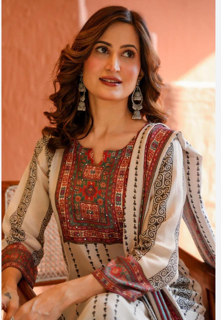 Saanjh Ivory Heritage Printed Kurti with Dupatta