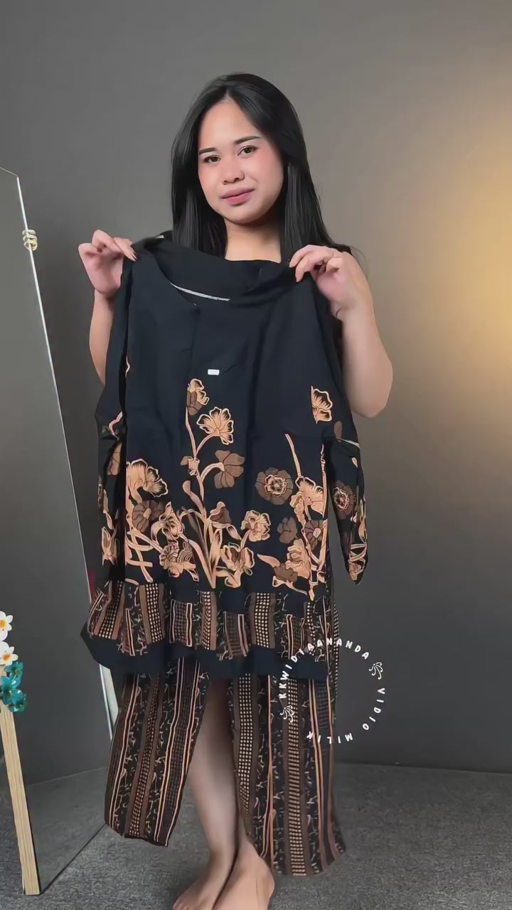 Black Floral Printed 2-Piece Co-Ord Set