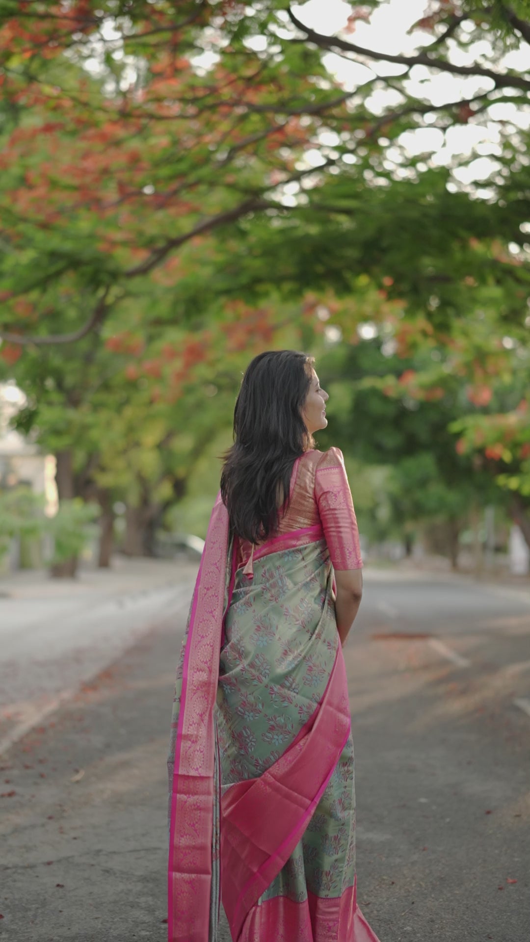 Elegant Soft Silk Saree – Green Body & Rani Pink Pallu